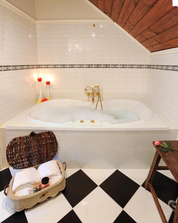 Mary Cards Coach House Bed & Breakfast Olinda Ruang foto
